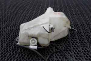 Изображение товара 148227 - 00148227 bachok omyvatelya Toyota Venza 3