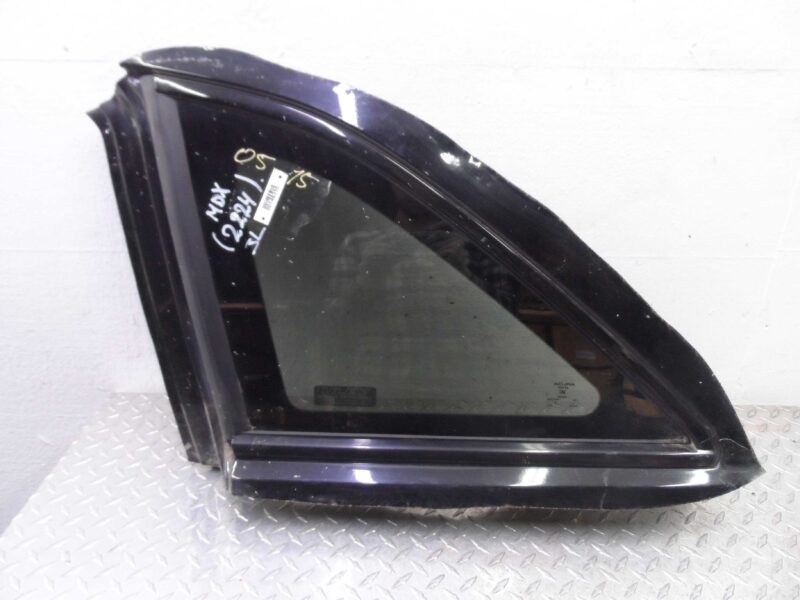 Изображение товара 148355 - 00148355 steklo dveri zadnej levoj