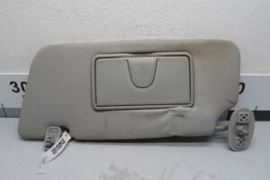 Изображение товара 148748 - 00148748 kozyrek solntsezaschitnyj Porsche Macan 2