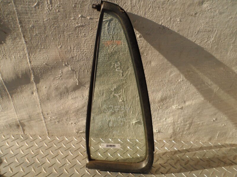 Изображение товара 149127 - 00149127 steklo dveri zadnej levoj Renault Duster