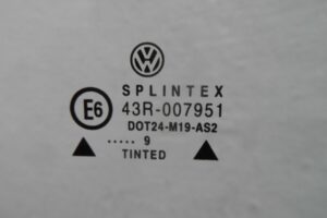 Изображение товара 00149145-1 - 00149145 1 steklo dveri perednej pravoj Volkswagen Touran 1