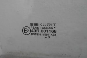 Изображение товара 149172 - 00149172 steklo dveri perednej pravoj Toyota Matrix 2