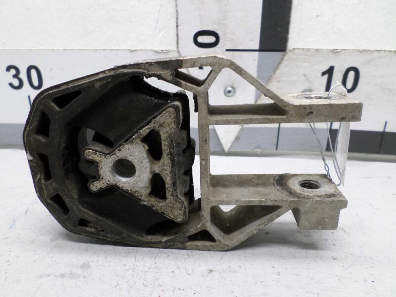 Изображение товара 149545 - 00149545 podushka krepleniya dvigatelya