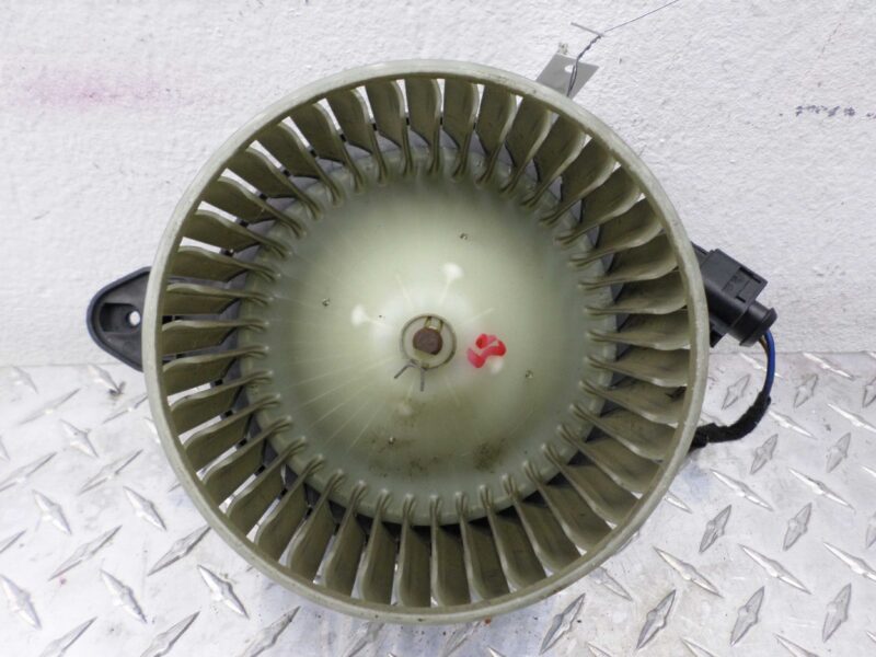 Изображение товара 149896 - 00149896 ventilyator otopitelya (motorchik pechki)