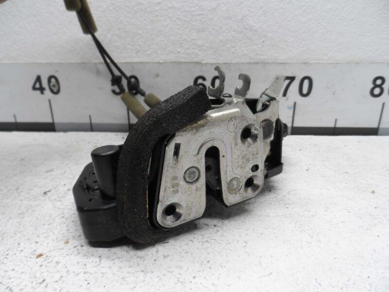 Изображение товара 156647 - 00156647 zamok dveri zadnej pravoj Toyota Hiace