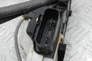 Изображение товара 158303 - 00158303 zamok dveri zadnej levoj Pontiac TransSport 1