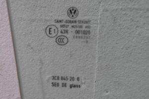 Изображение товара 161548 - 00161548 steklo dveri zadnej pravoj Volkswagen Lupo 1