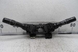 Изображение товара 164979 - 00164979 pereklyuchatel podrulevoj (strekoza) Subaru Tribeca