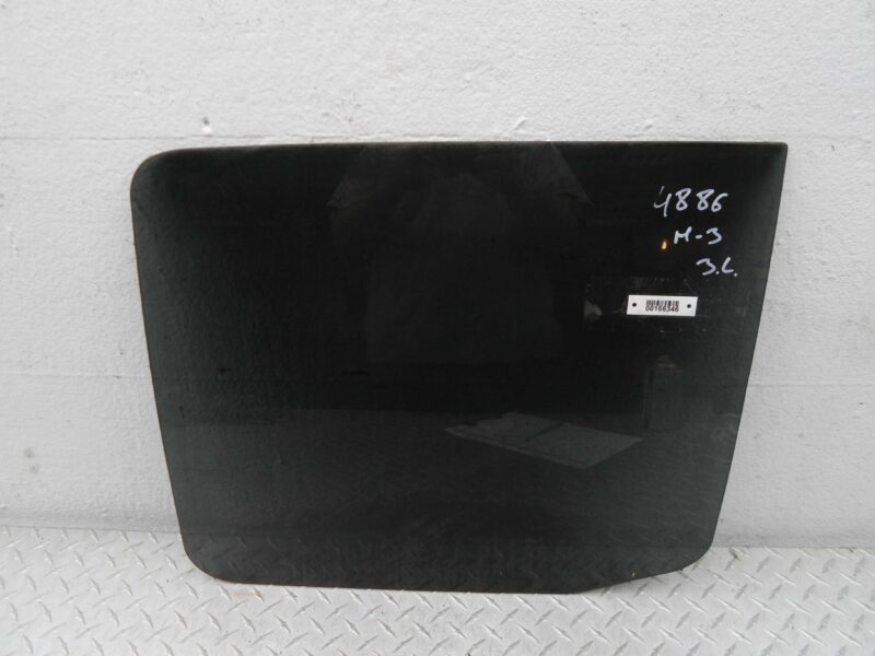 Изображение товара 166346 - 00166346 steklo dveri zadnej levoj