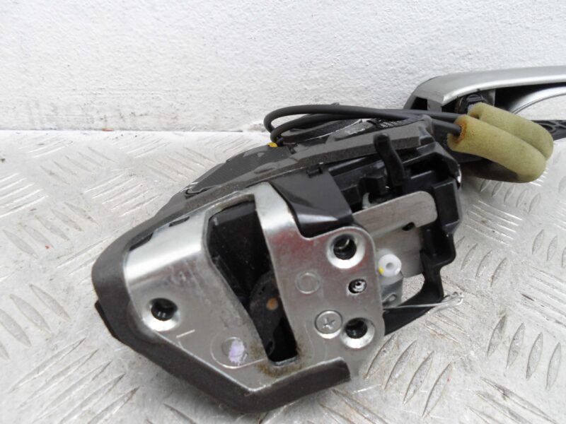 Изображение товара 168456 - 00168456 zamok dveri zadnej levoj Subaru Legacy