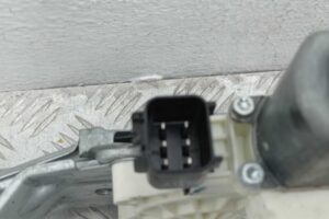 Изображение товара 169848 - 00169848 steklopodemnik perednij pravyj Skoda Yeti 3