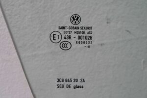 Изображение товара 172823 - 00172823 steklo dveri perednej pravoj Volkswagen Lupo 2