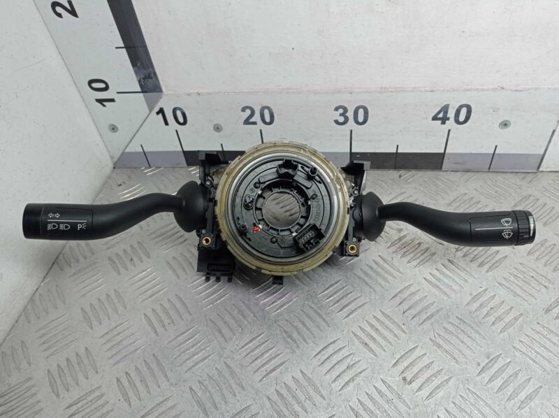 Изображение товара 174242 - 00174242 pereklyuchatel podrulevoj (strekoza) Toyota Carina E