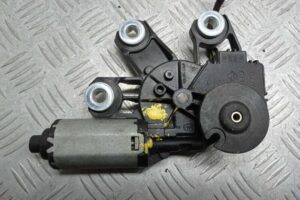 Изображение товара 174371 - 00174371 dvigatel stekloochistitelya zadnij Toyota Matrix 1