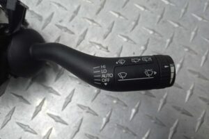 Изображение товара 177005 - 00177005 pereklyuchatel podrulevoj (strekoza) Toyota Matrix 2