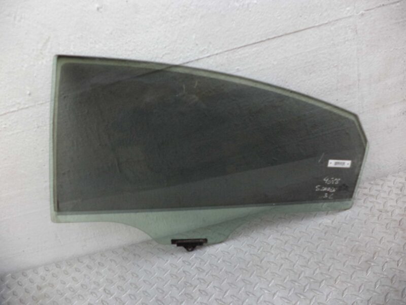 Изображение товара 177131 - 00177131 steklo dveri zadnej levoj
