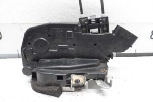 Изображение товара 177749 - 00177749 zamok dveri perednej pravoj Toyota Hiace 1