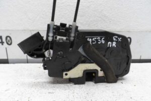 Изображение товара 177749 - 00177749 zamok dveri perednej pravoj Toyota Hiace 2