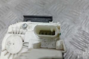 Изображение товара 178136 - 00178136 zamok dveri perednej pravoj Ford Transit Custom 2