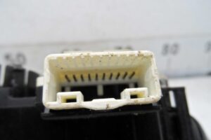 Изображение товара 179834 - 00179834 pereklyuchatel podrulevoj (strekoza) Subaru Tribeca 1