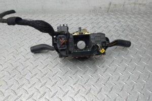 Изображение товара 180392 - 00180392 pereklyuchatel podrulevoj (strekoza) Toyota Matrix 3