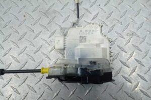 Изображение товара 181069 - 00181069 zamok dveri zadnej levoj 