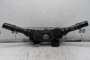 Изображение товара 181237 - 00181237 pereklyuchatel podrulevoj (strekoza) Subaru Tribeca