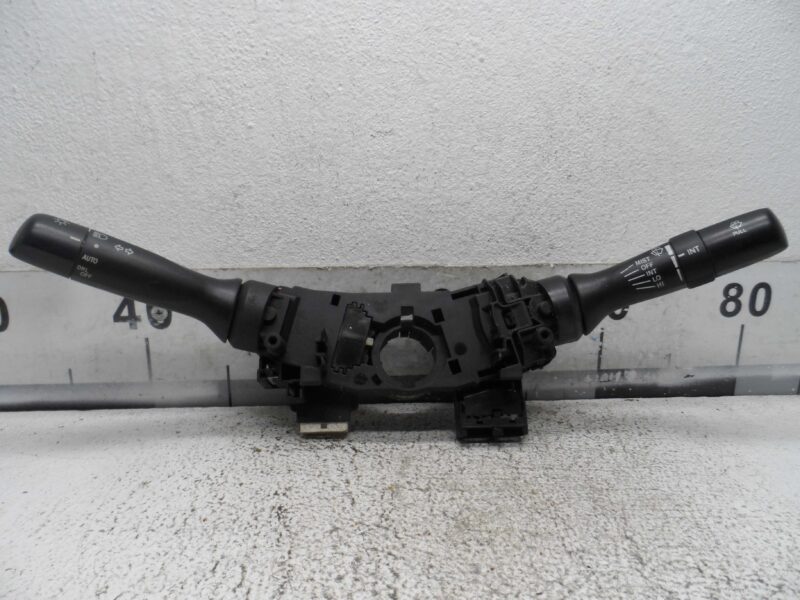 Изображение товара 182340 - 00182340 pereklyuchatel podrulevoj (strekoza) Subaru Tribeca