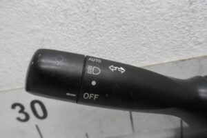 Изображение товара 182552 - 00182552 pereklyuchatel podrulevoj (strekoza) Subaru Tribeca 2