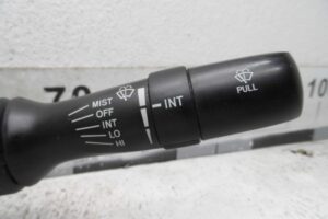 Изображение товара 182726 - 00182726 pereklyuchatel podrulevoj (strekoza) Subaru Tribeca 2