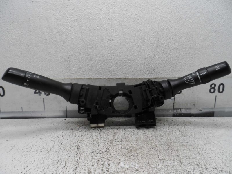 Изображение товара 182726 - 00182726 pereklyuchatel podrulevoj (strekoza) Subaru Tribeca