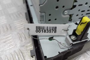 Изображение товара 183578 - 00183578 magnitola Subaru Tribeca 3