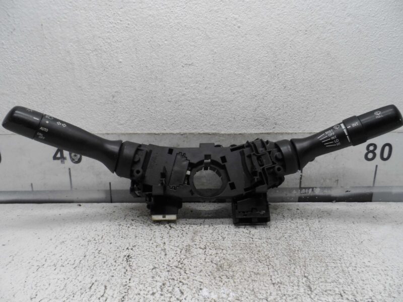 Изображение товара 183669 - 00183669 pereklyuchatel podrulevoj (strekoza) Subaru Tribeca