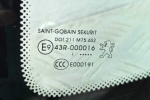 Изображение товара 184115 - 00184115 steklo kuzovnoe levoe 1