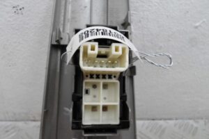 Изображение товара 184208 - 00184208 knopka steklopodemnika Subaru Legacy 1