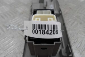 Изображение товара 184208 - 00184208 knopka steklopodemnika Subaru Legacy 3