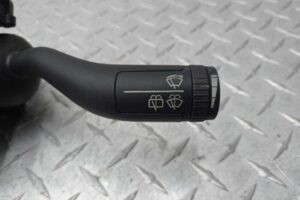 Изображение товара 186089 - 00186089 pereklyuchatel podrulevoj (strekoza) Toyota Matrix 2