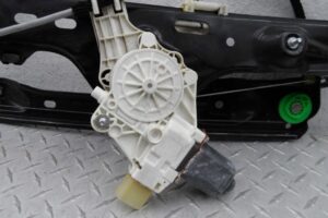 Изображение товара 187156 - 00187156 steklopodemnik perednij pravyj 1