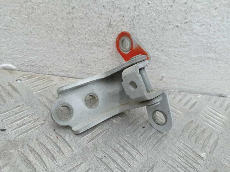 Изображение товара 192424 - 00192424 petlya dveri perednyaya