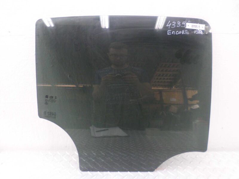 Изображение товара 193262 - 00193262 steklo dveri zadnej pravoj