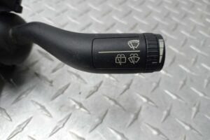 Изображение товара 193747 - 00193747 pereklyuchatel podrulevoj (strekoza) Toyota Matrix 1