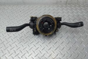 Изображение товара 193747 - 00193747 pereklyuchatel podrulevoj (strekoza) Toyota Matrix