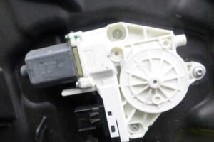 Изображение товара 194738 - 00194738 steklopodemnik perednij levyj Ford Transit Custom 1