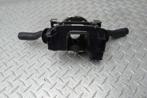 Изображение товара 195860 - 00195860 pereklyuchatel podrulevoj (strekoza) Toyota Matrix 3