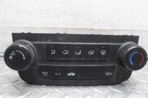 Изображение товара 212561 - 00212561 pereklyuchatel otopitelya Renault Sandero
