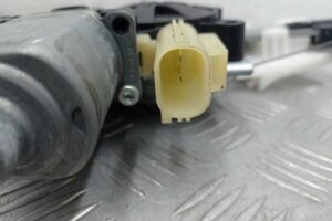 Изображение товара 213475 - 00213475 steklopodemnik zadnij pravyj 3