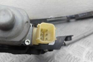 Изображение товара 215679 - 00215679 steklopodemnik zadnij pravyj Chevrolet Aveo 2