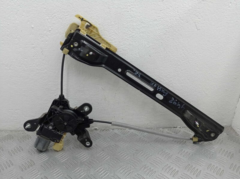 Изображение товара 215679 - 00215679 steklopodemnik zadnij pravyj Chevrolet Aveo