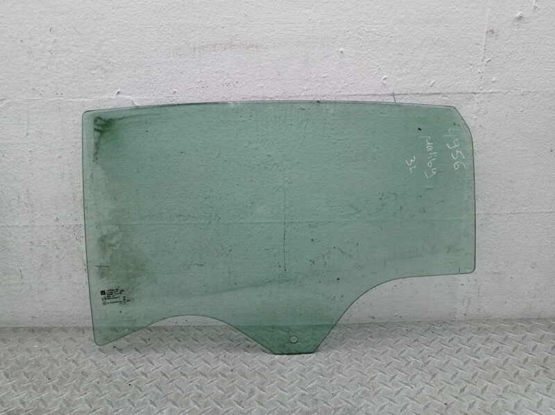 Изображение товара 216363 - 00216363 steklo dveri zadnej levoj