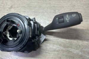 Изображение товара 218710 - 00218710 pereklyuchatel podrulevoj (strekoza) Jeep Renegade 1